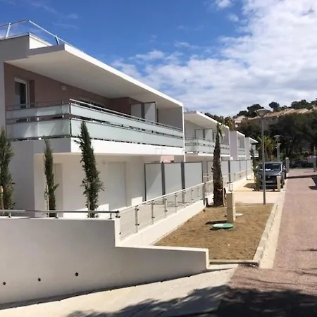 Neuf Avec Clim A 2 Pas De La Plage - 4 Couchages, Garage Inclus - Fr-1-226b-85 شقة كافالير سور مير
